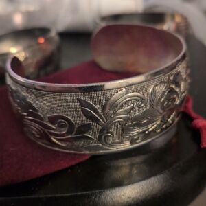 RARE Antique Chinese Export Solid Silver Peony Cuff - Handmade Masterpiece 900纹银
